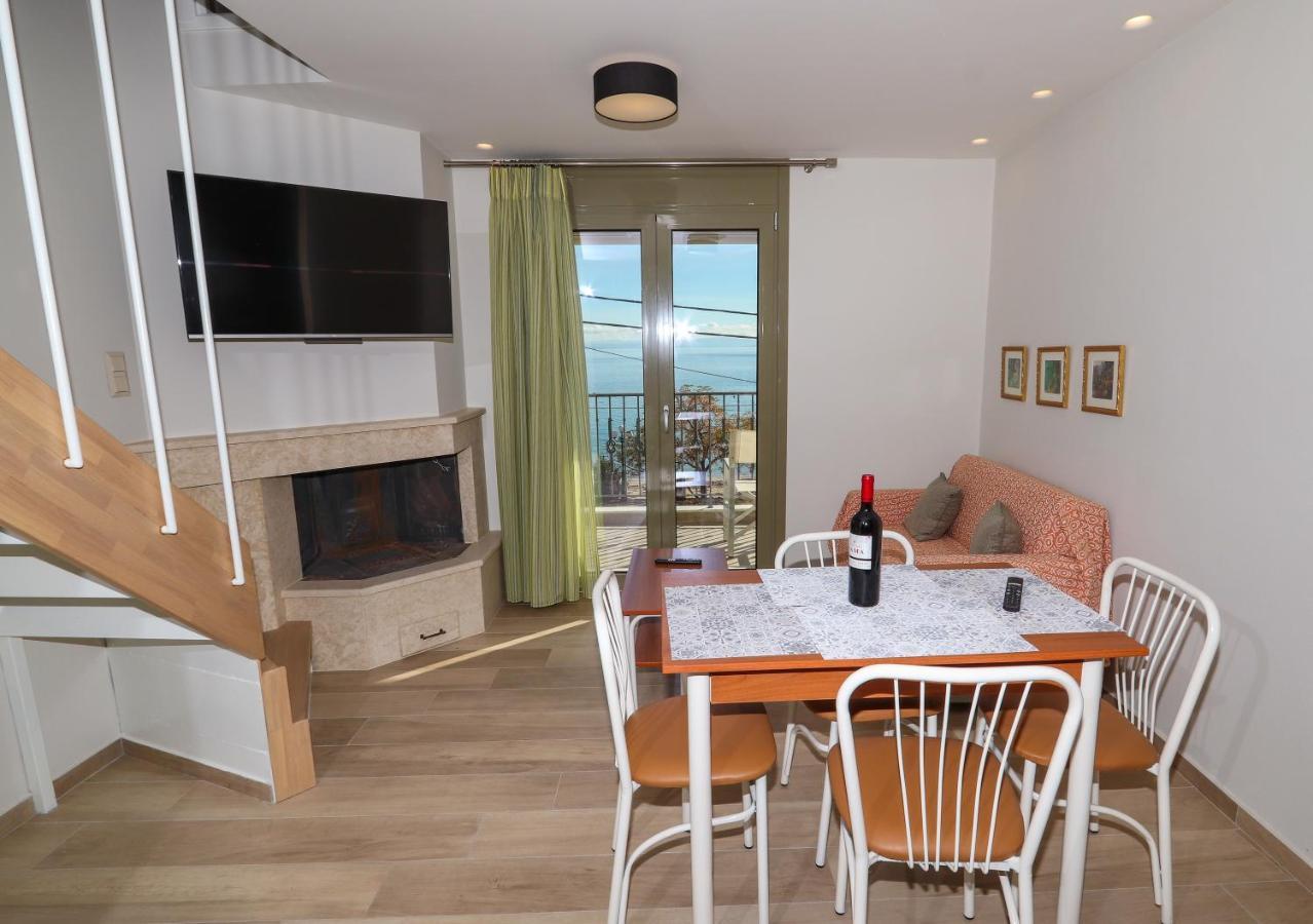 East & West Seaside Apartments Gialtra 外观 照片