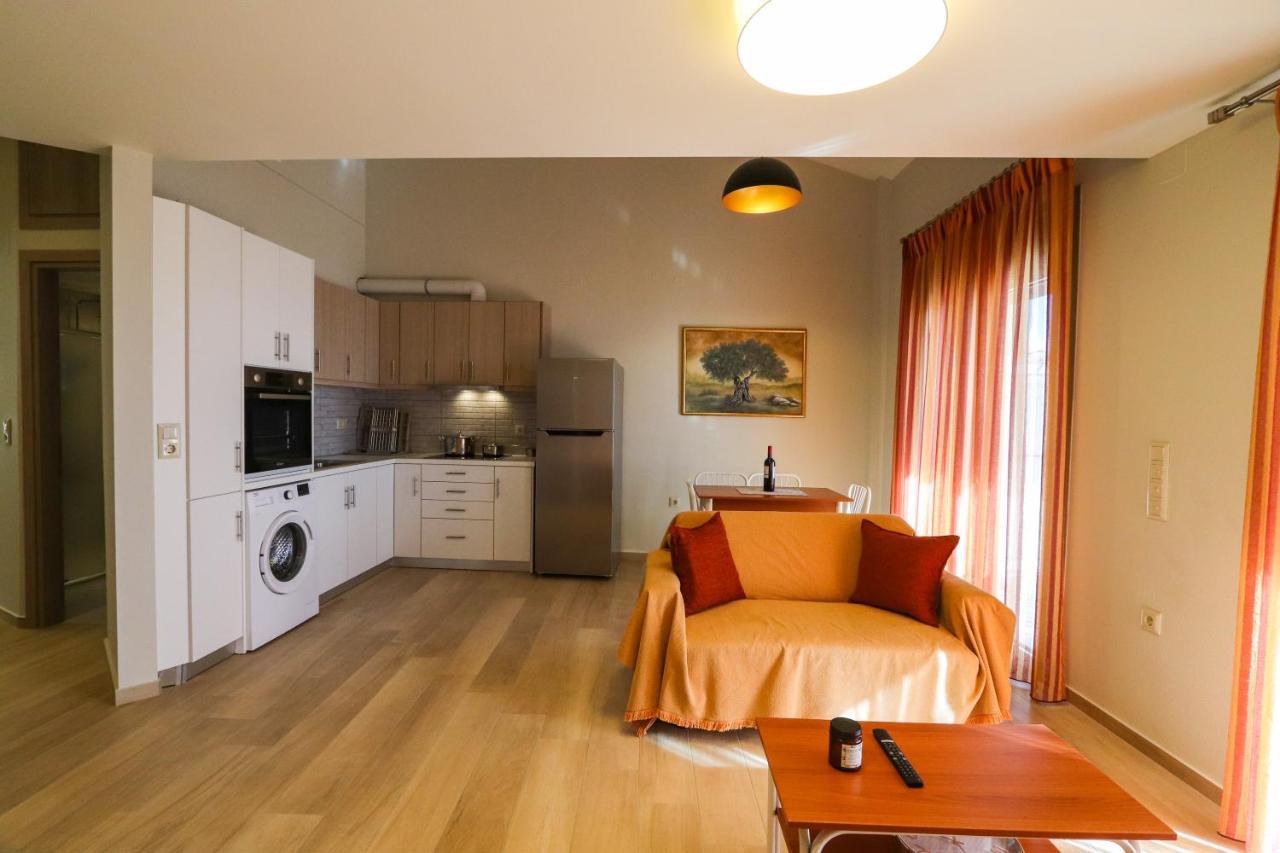 East & West Seaside Apartments Gialtra 外观 照片