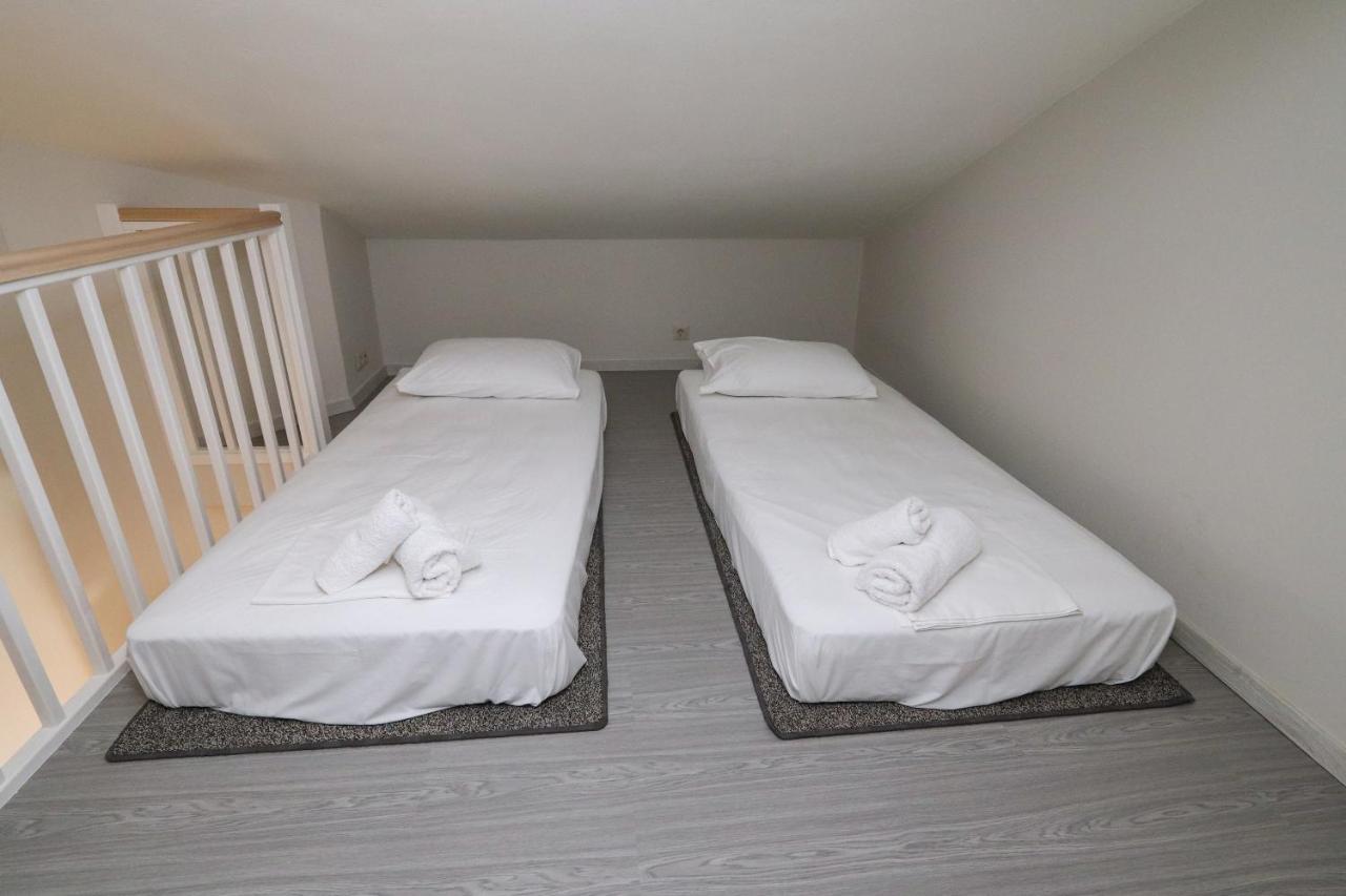 East & West Seaside Apartments Gialtra 外观 照片
